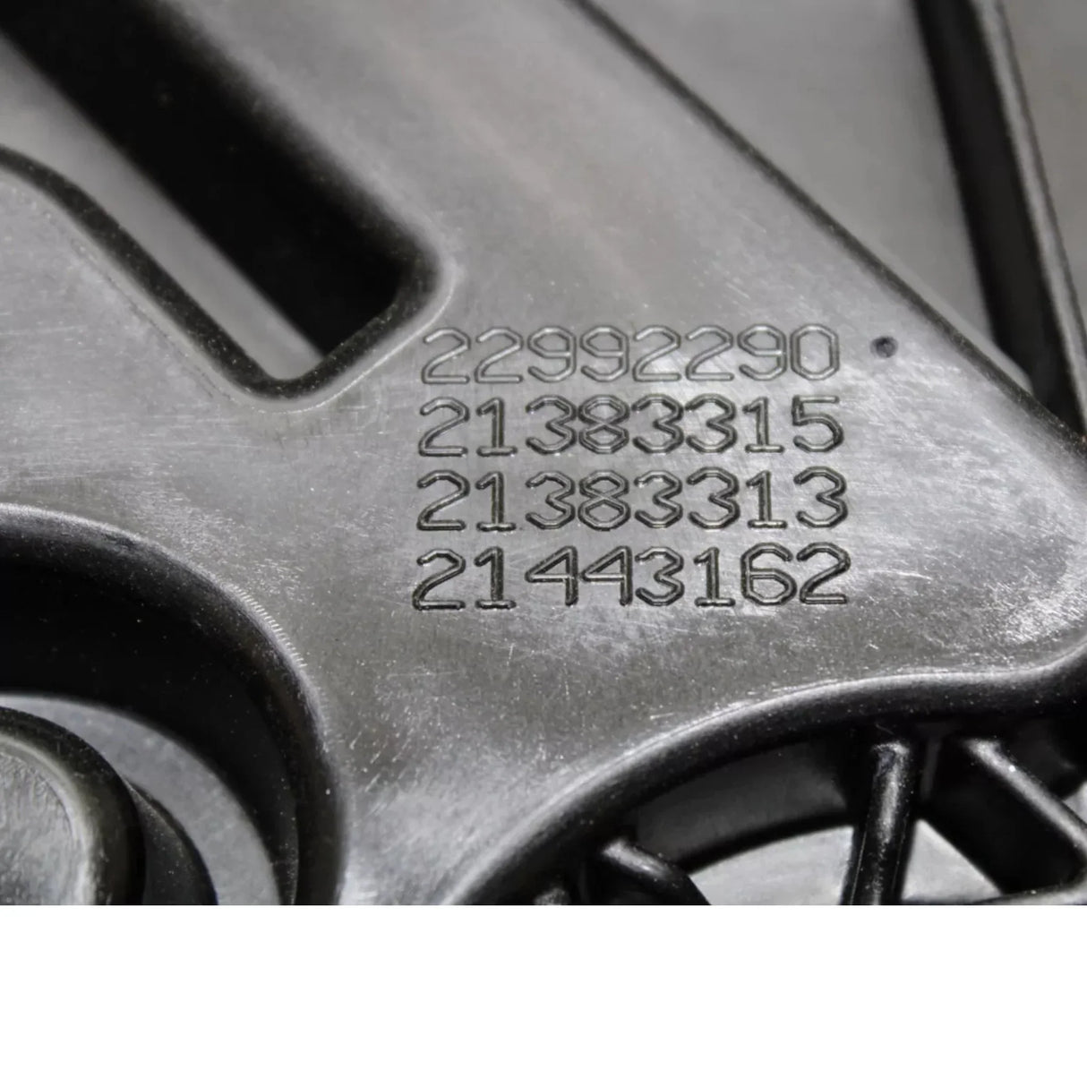 22992289 Oem Volvo Timing Gear Cover For Volvo D11 2008-2018 - Truck To Trailer