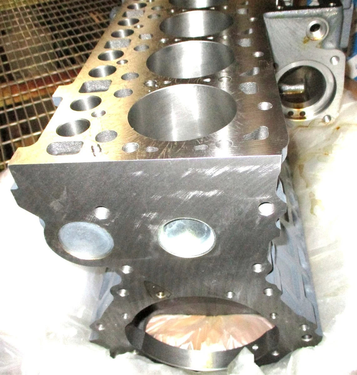 1G484-01016 Genuine Kubota Comp Crankcase