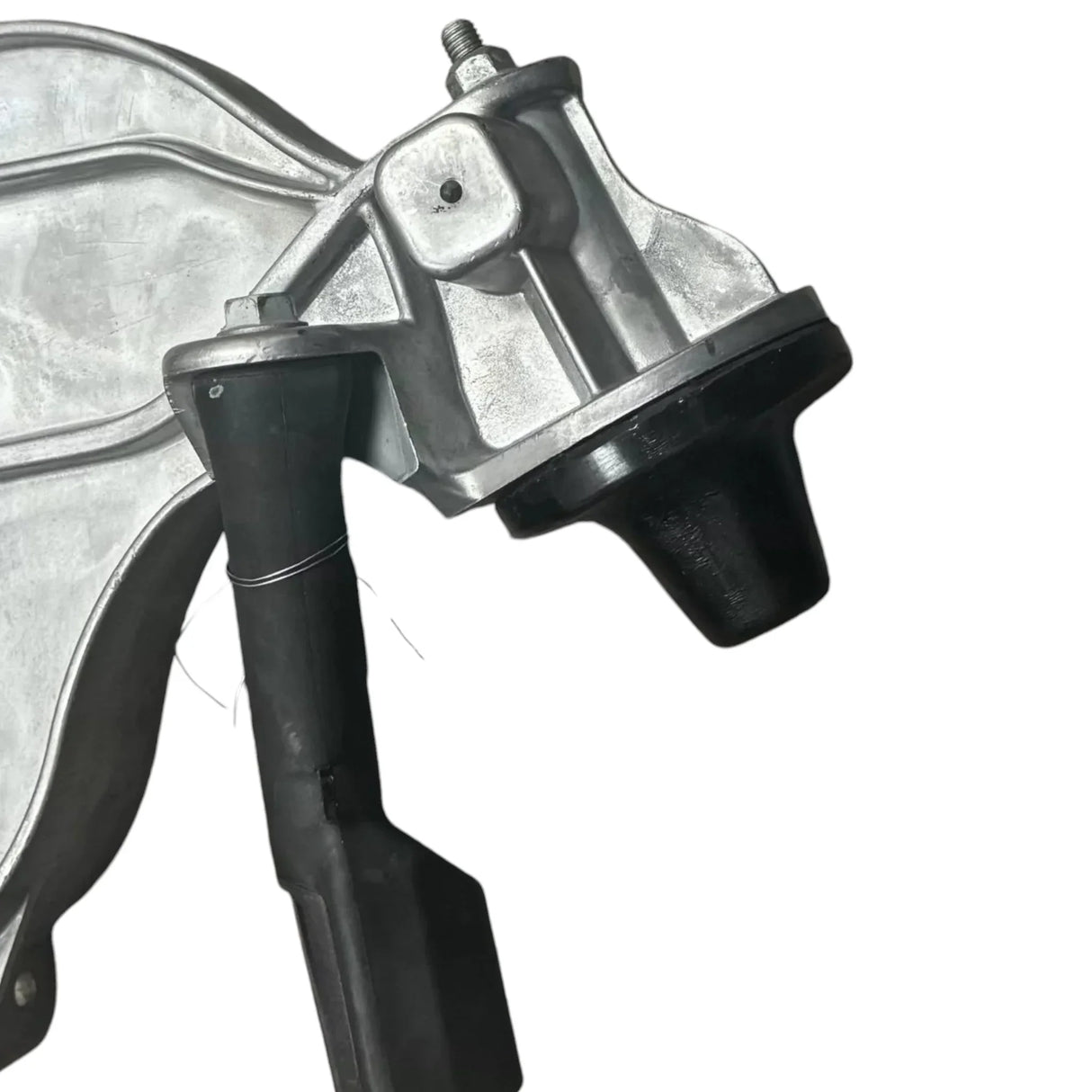 17-21082-004 Freightliner Hood Support Bracket - Truck To Trailer