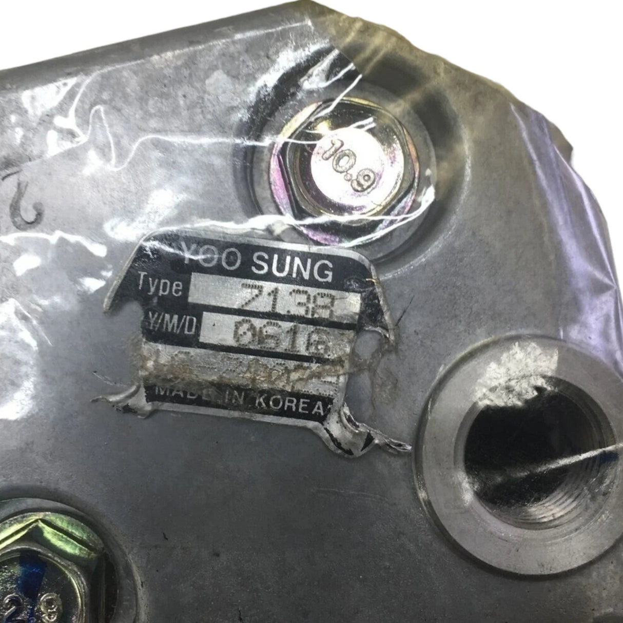 2513644C95 Genuine International Twin Air Compressor - Truck To Trailer