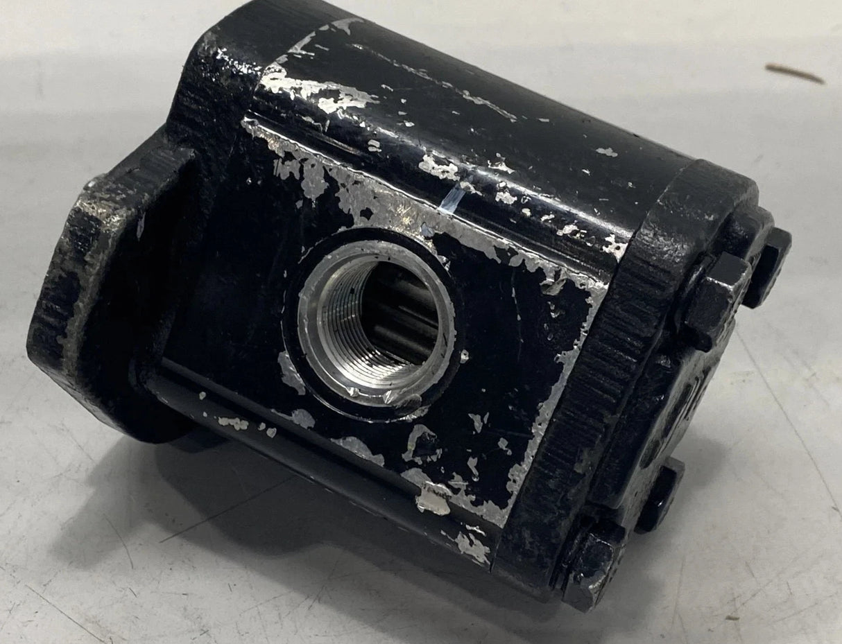 1001190143 Genuine JLG Gear Pump Assembly