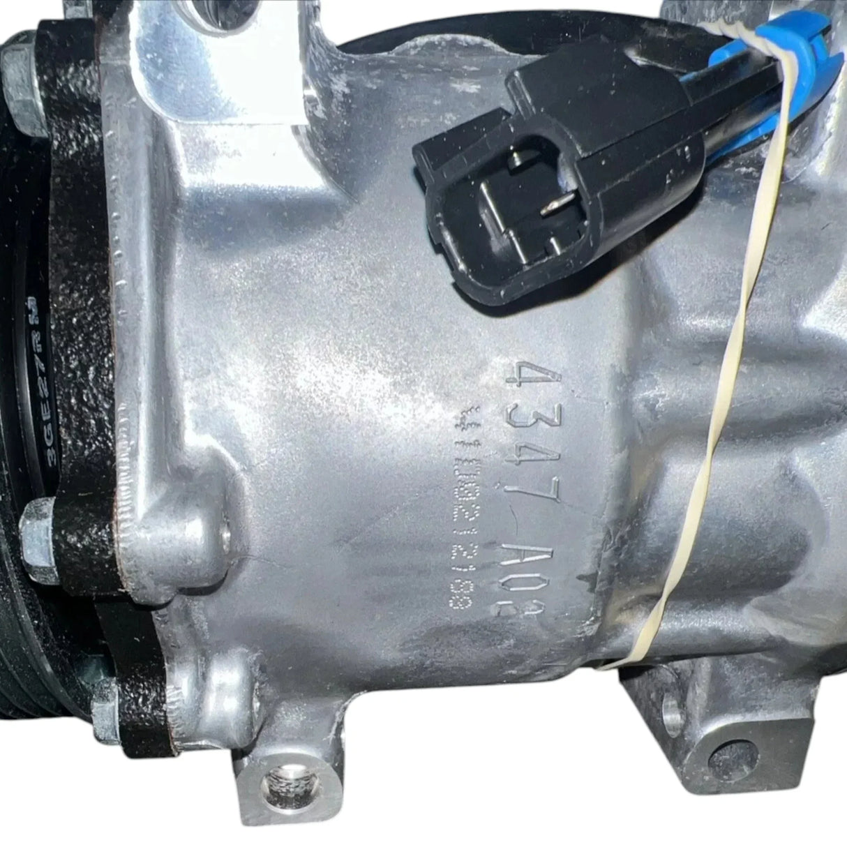 47206000 Genuine International A/C Compressor - Truck To Trailer