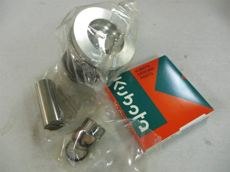 1J500-21770 Kubota Piston Kit - Truck To Trailer