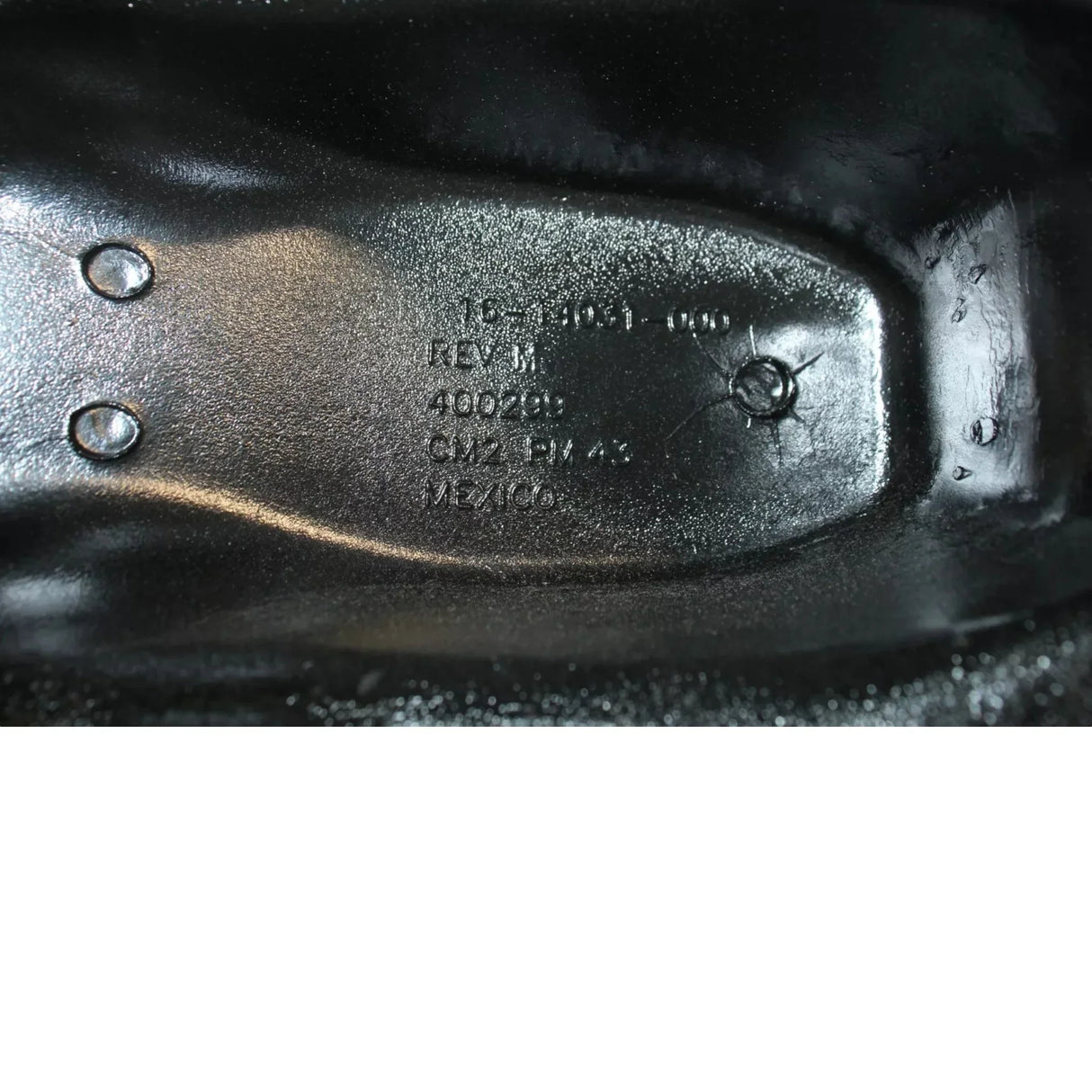 16-14031-000 Freightliner Drive Axle Front Hanger - Truck To Trailer