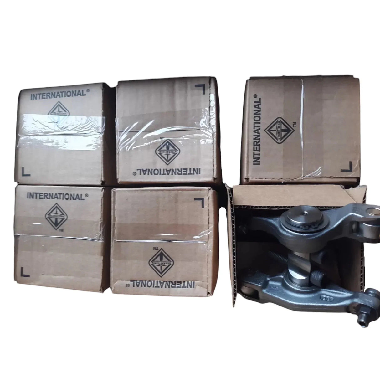 3004734C92 Genuine International Rocker Arm Kit - Truck To Trailer