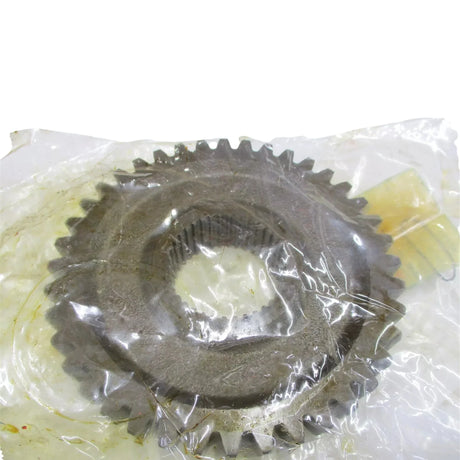 35820-31250 Kubota Half Shaft Gear - Truck To Trailer