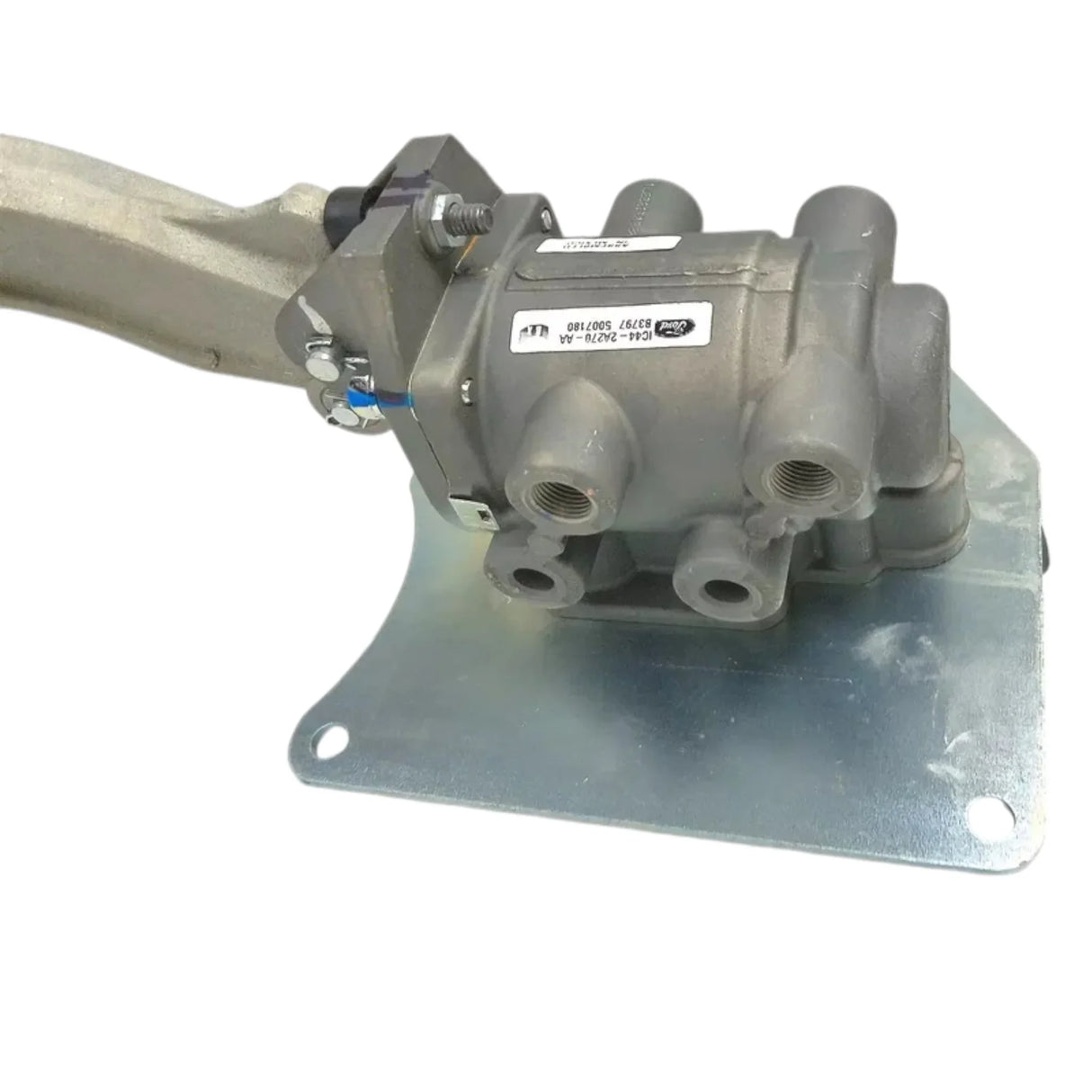 3895676C1 international Brake Control Valve E7 - Truck To Trailer