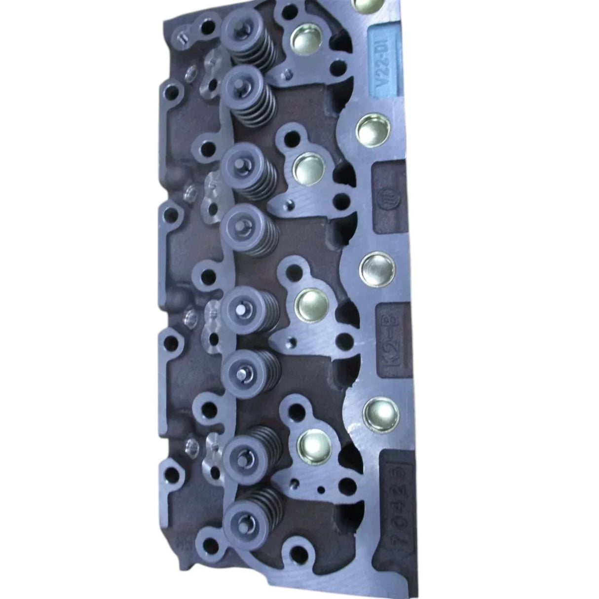 17118-90000 Kubota Cylinder Head W/Valves V22-DI - Truck To Trailer