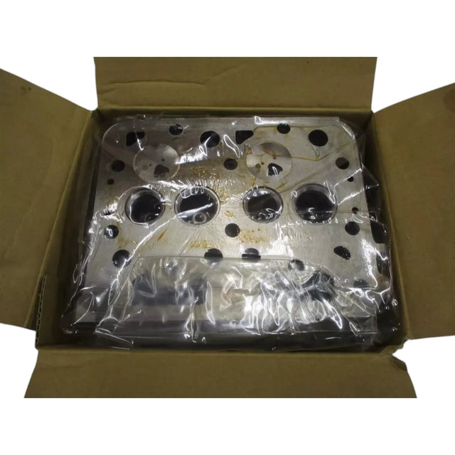 1G957-03043 Kubota Cylinder Head Z482-E2B J107 GL6000 Engine - Truck To Trailer