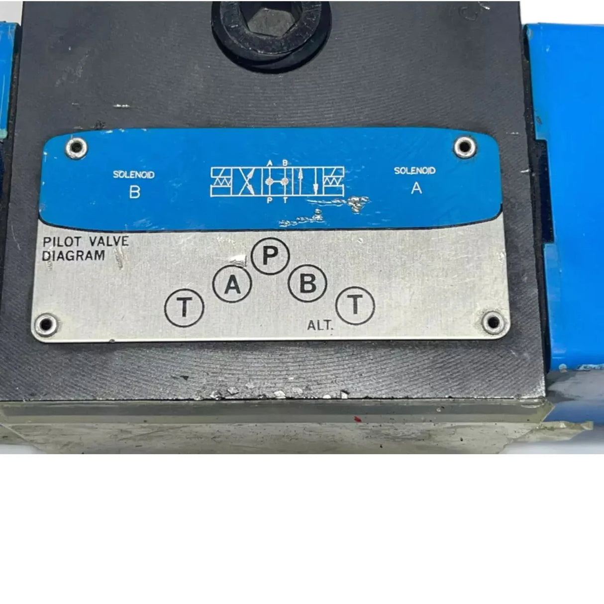 DC4S4 010C Eaton Hydraulic Solenoid Control Valve - Truck To Trailer