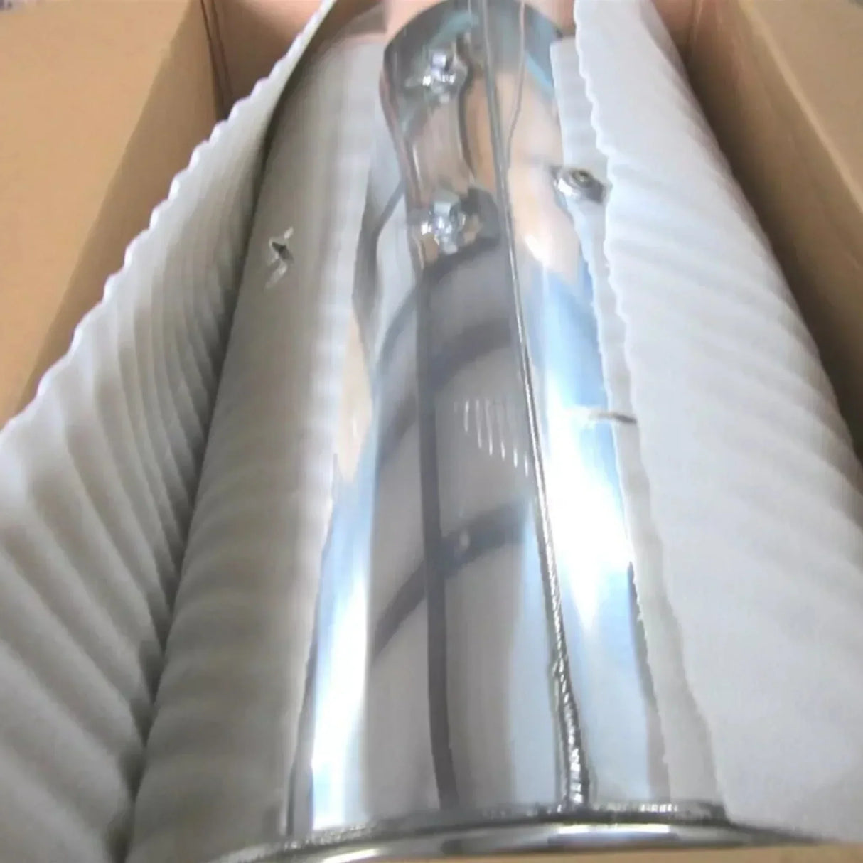 4026514C92 International Fuel Tank - Truck To Trailer