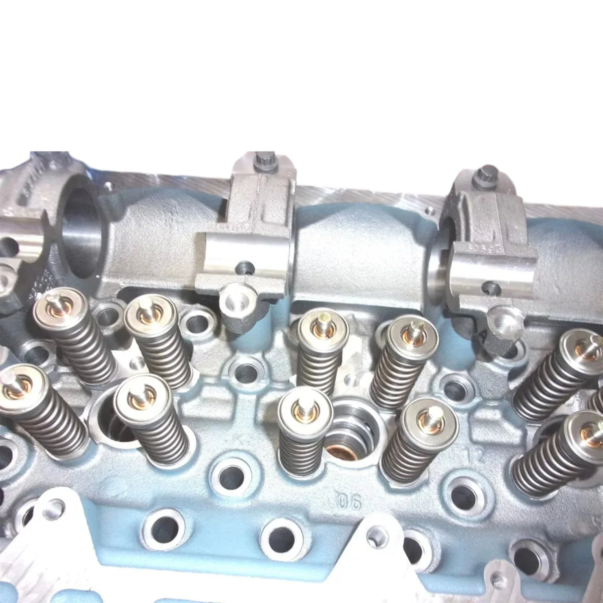 23525567 Detroit Diesel Cylinder Head Complete With Valves - Truck To Trailer