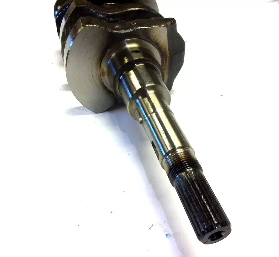 15956-23020 Kubota Crankshaft Comp - Truck To Trailer