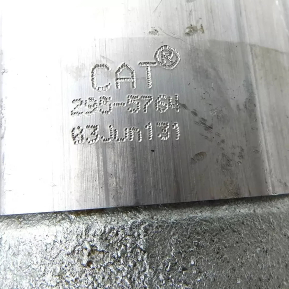 295-5764 Caterpillar Hydraulic Pump - Truck To Trailer