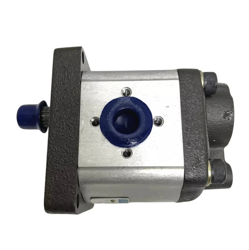 36530-82204 Kubota Oil Presure Pump - Truck To Trailer