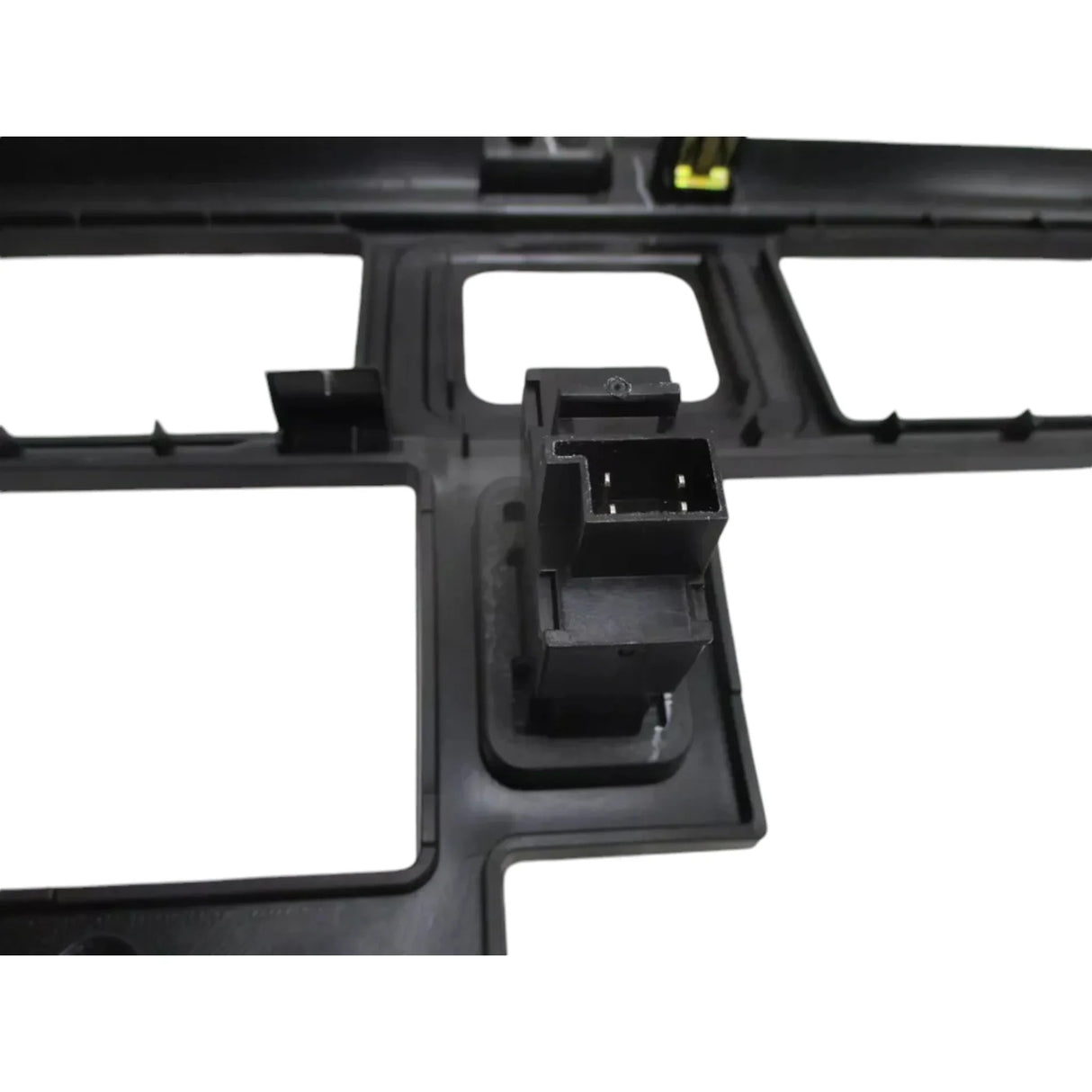 3765016C97 International Panel Wing Center Stack IP Bezel Assembly - Truck To Trailer