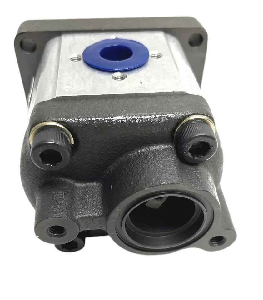 36530-82204 Kubota Oil Presure Pump - Truck To Trailer