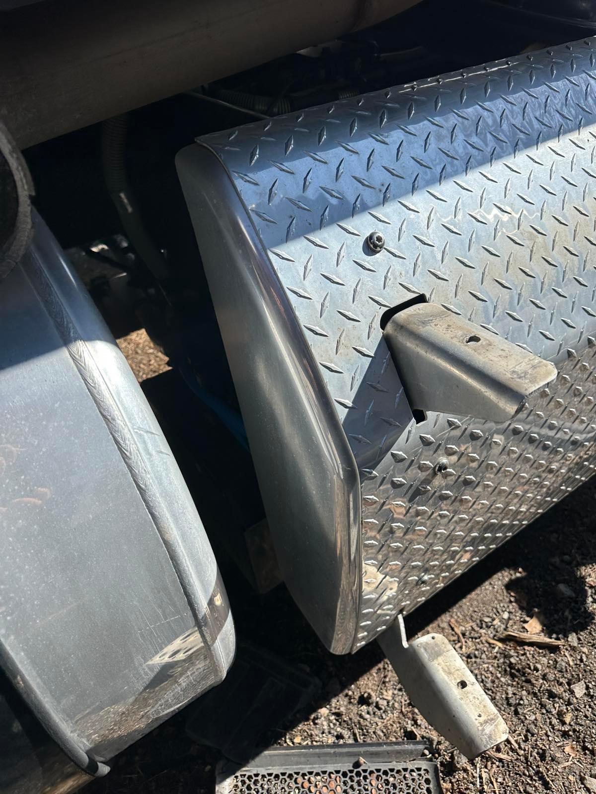 EA6804901356 Genuine Detroit Diesel DOC SCR Module And Clamp Assembly - Truck To Trailer