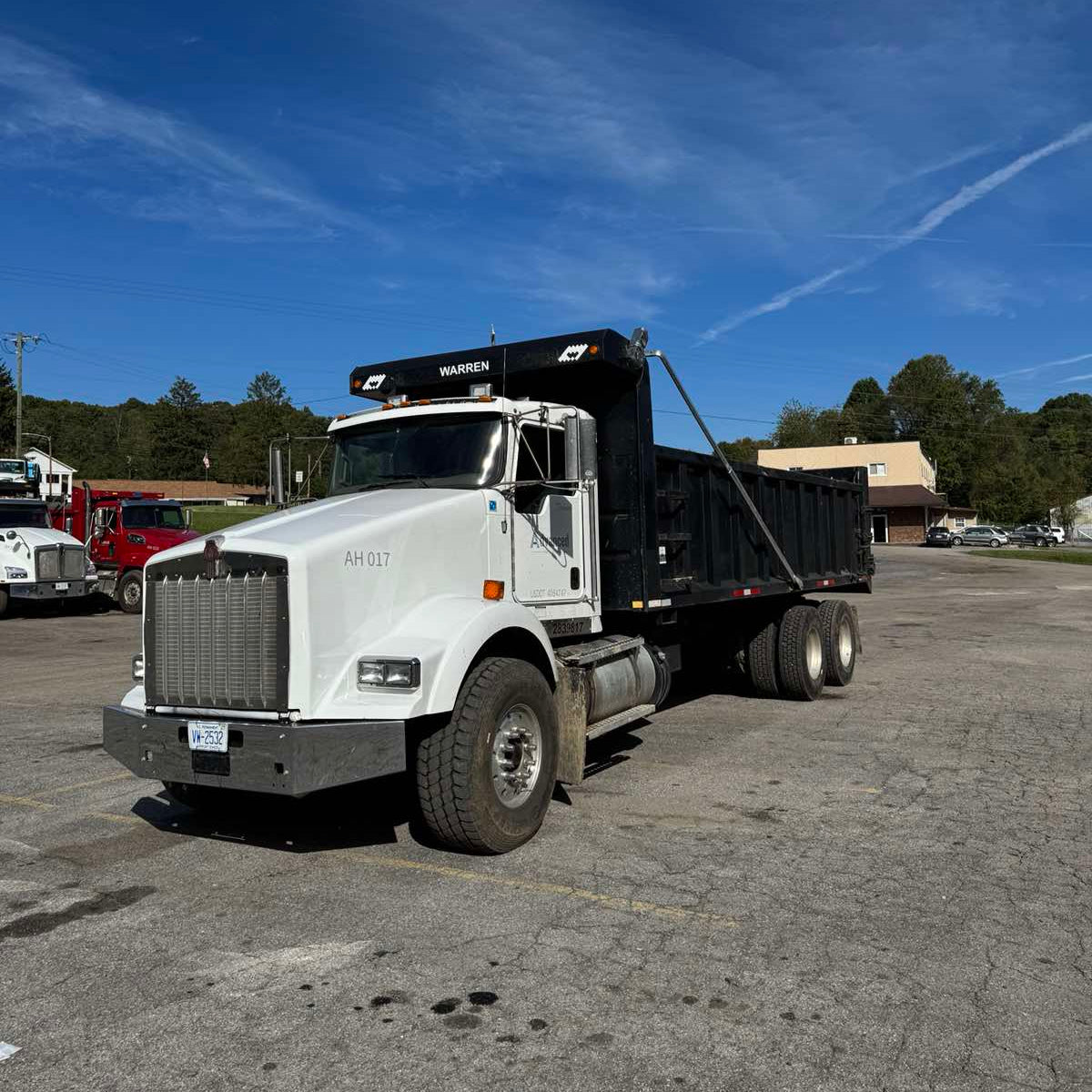 2016 Kenworth T800 Tandem-Axle Dump Truck
