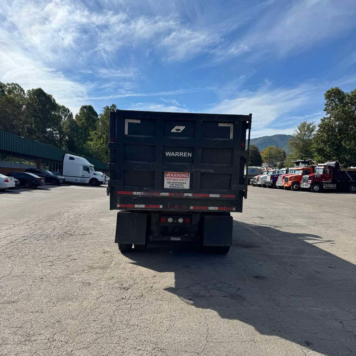 2016 Kenworth T800 Tandem-Axle Dump Truck