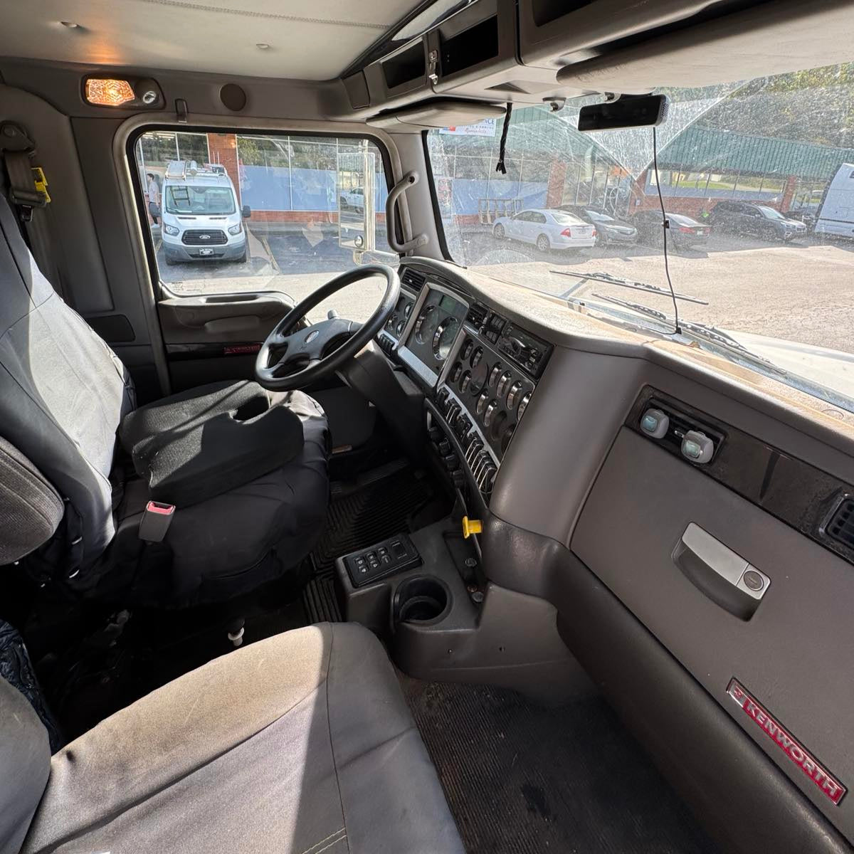 2016 Kenworth T800 Tandem-Axle Dump Truck