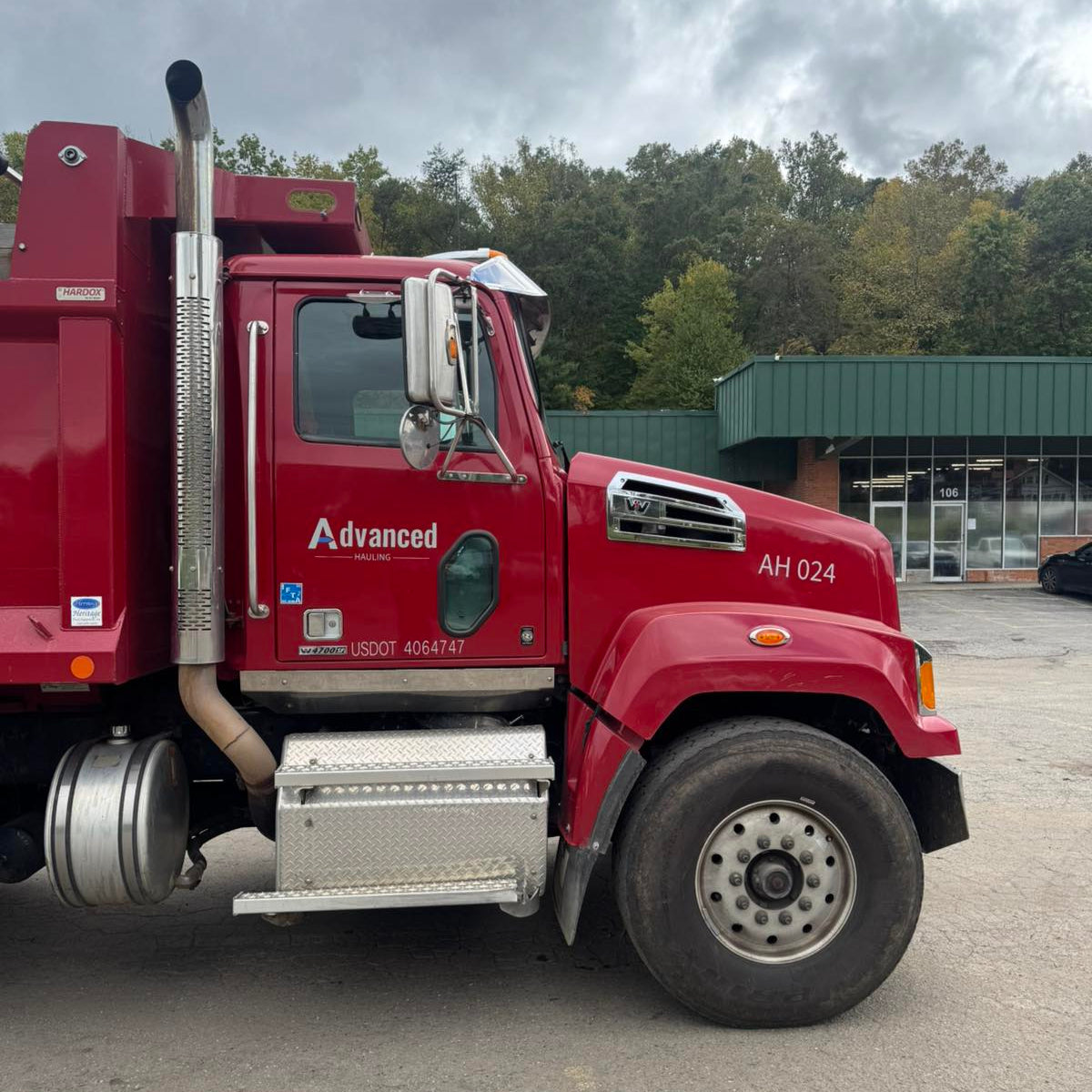 2022 Western Star 4700 Tri-Axle Dump Truck
