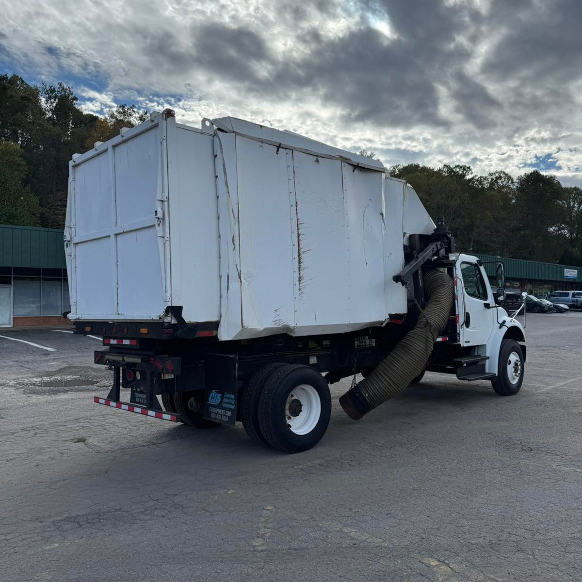 2007 Freightliner M2 106 Leaf-Vacuum Collection Truck
