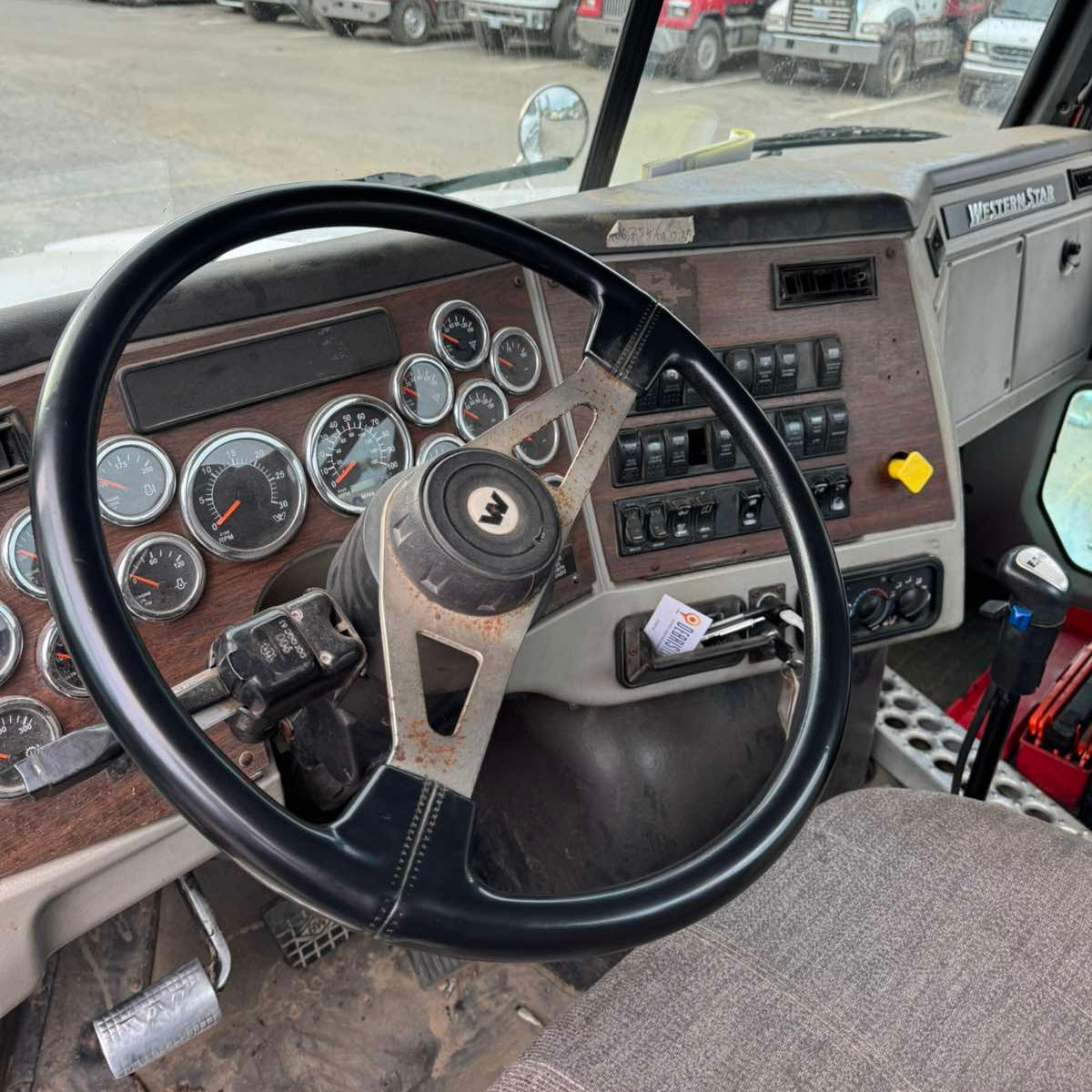 2016 Western Star 4700SF Quint-Axle Dump Truck