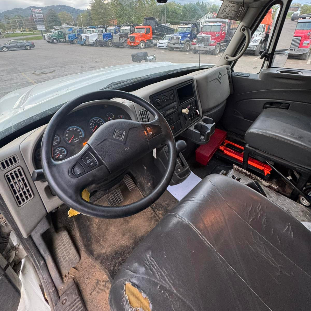 2010 International 7500 SFA 6X4 Tandem-Axle Dump Truck