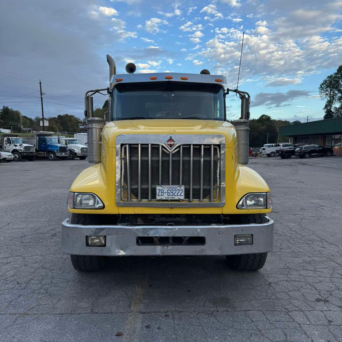 2017 International 5900i Quint-Axle Dump Truck