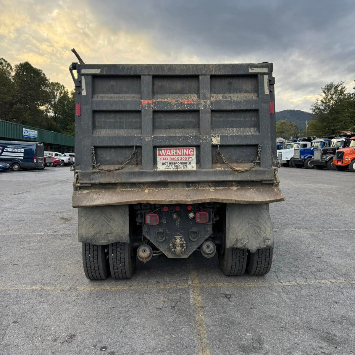 2017 International 5900i Quint-Axle Dump Truck
