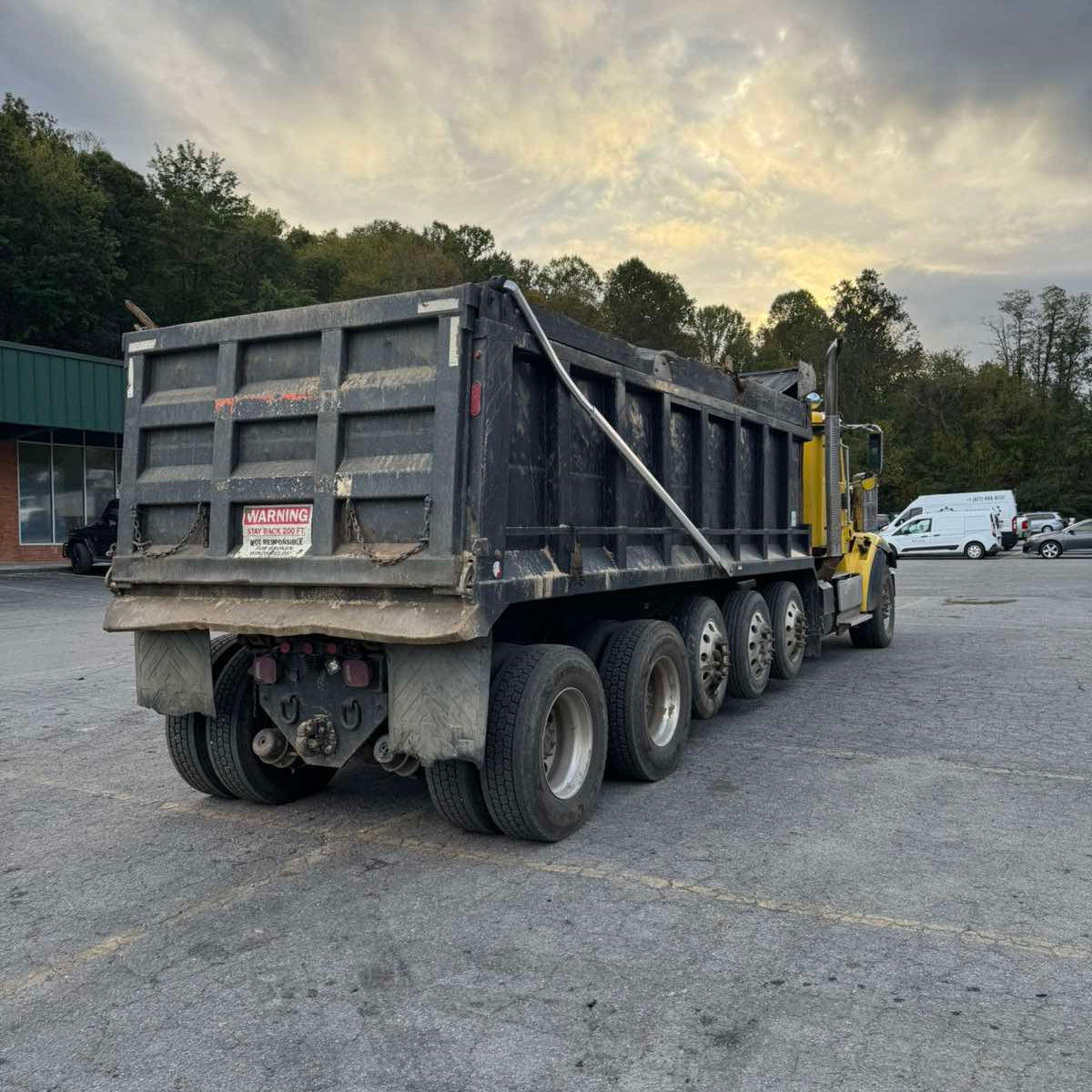 2017 International 5900i Quint-Axle Dump Truck