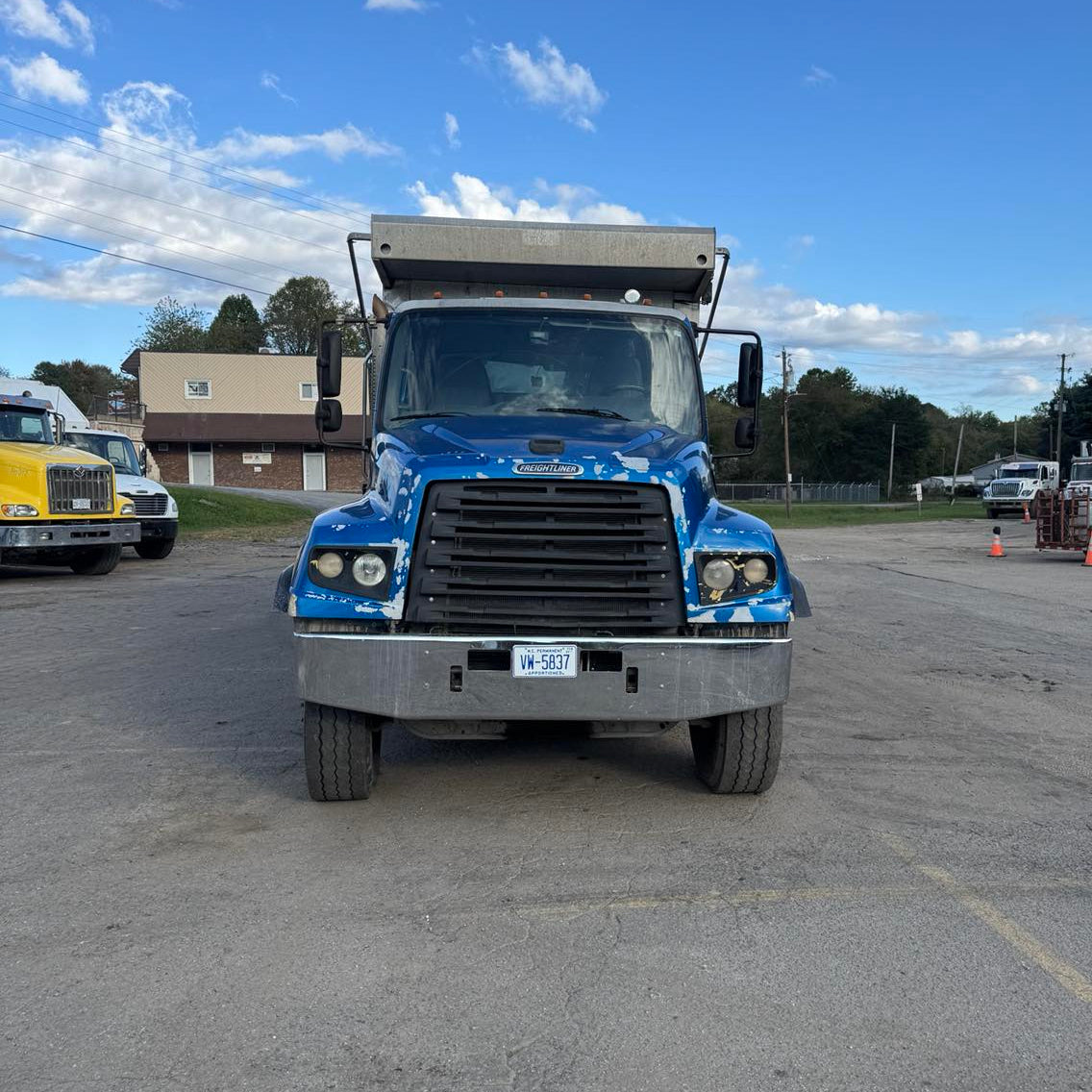 2016 Freightliner 114SD Quint-Axle Dump Truck