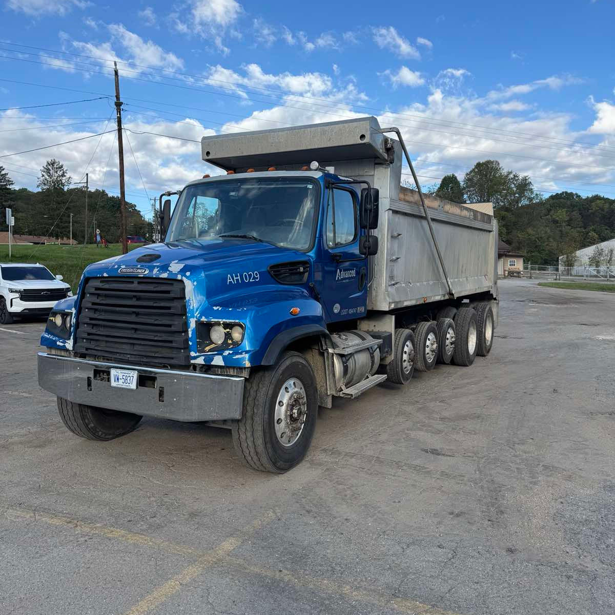 2016 Freightliner 114SD Quint-Axle Dump Truck
