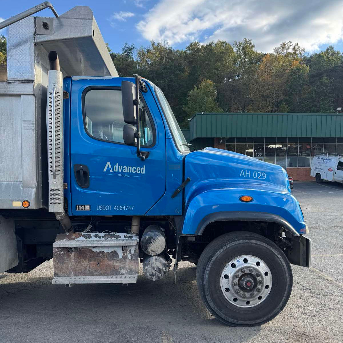 2016 Freightliner 114SD Quint-Axle Dump Truck