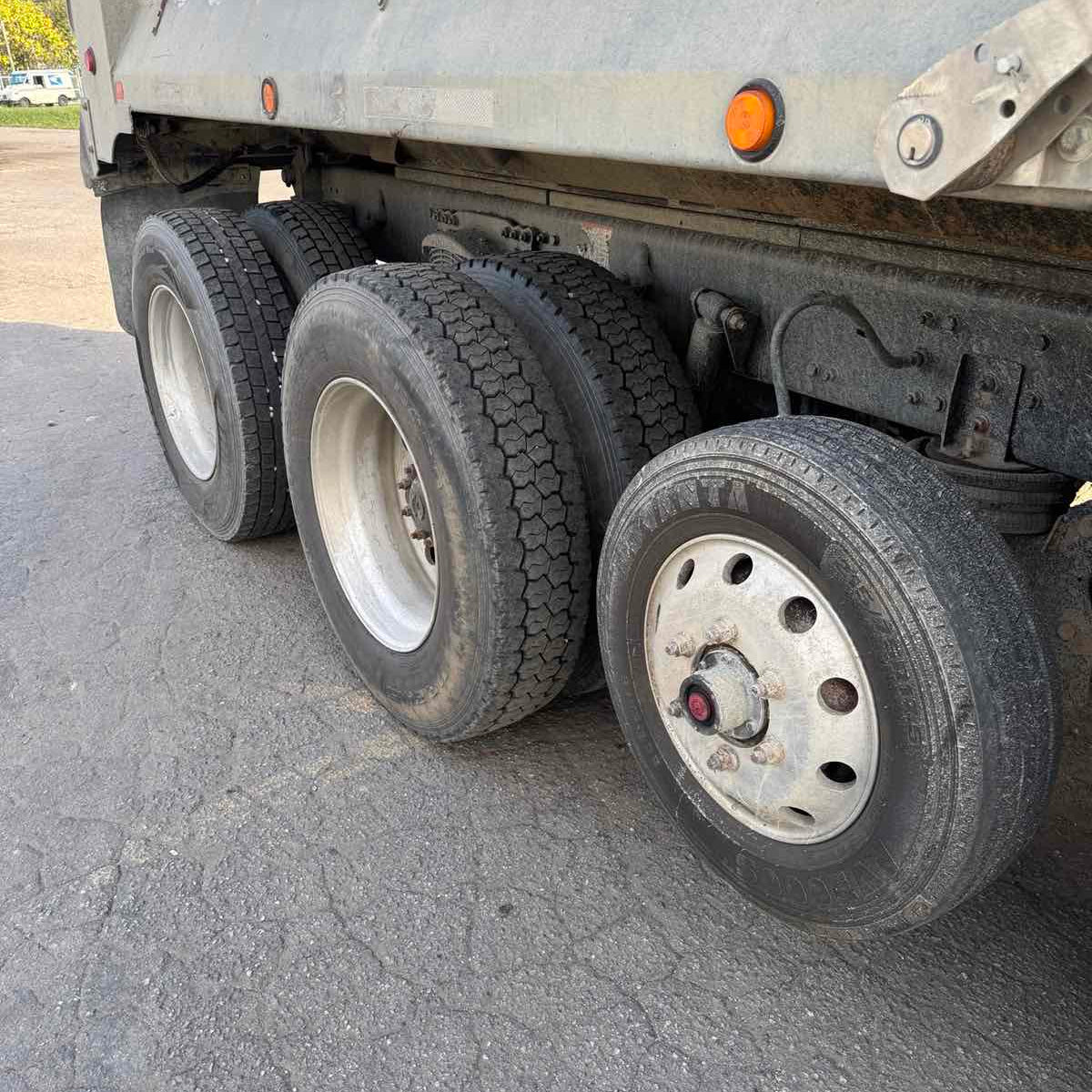 2016 Freightliner 114SD Quint-Axle Dump Truck