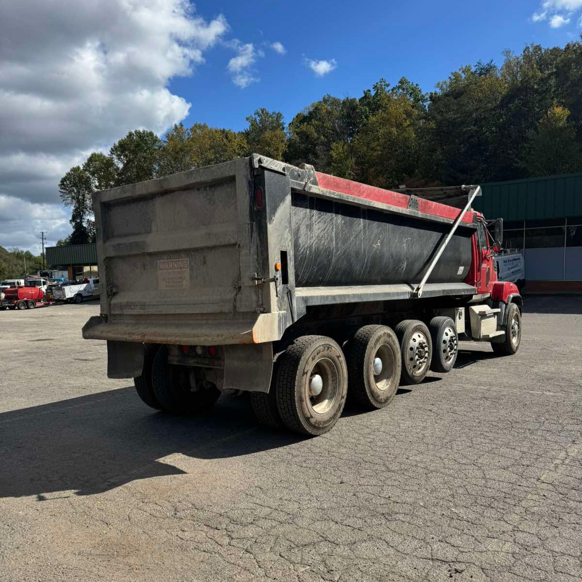 2017 Western Star 4700SF PRL-14T Quad-Axle Dump Truck