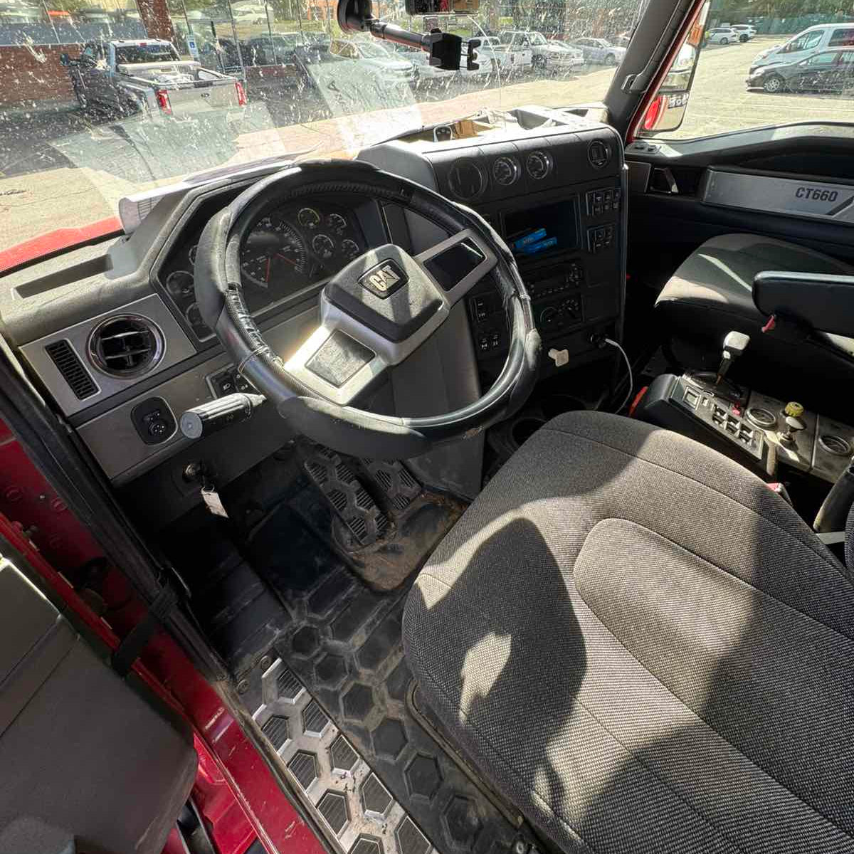 2014 Cat CT660 Quad-Axle Dump Truck