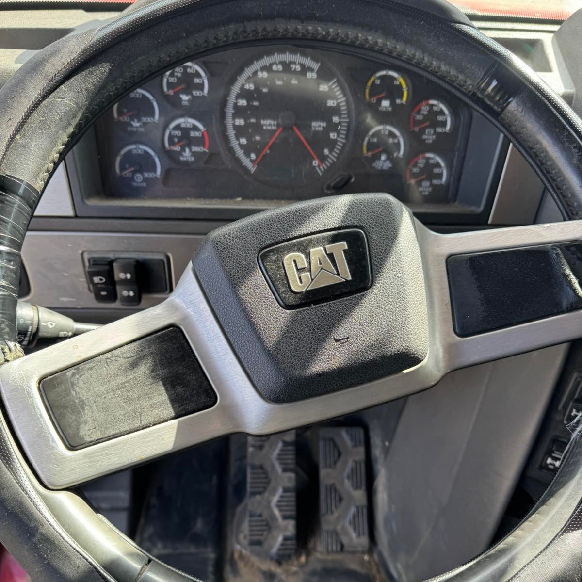 2014 Cat CT660 Quad-Axle Dump Truck