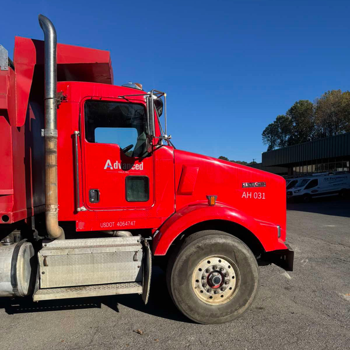 2012 Kenworth T800 Tri-Axle Dump Truck