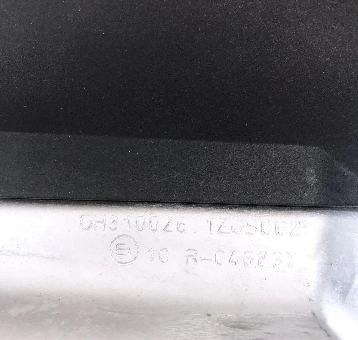 EA0001402478 Genuine Detroit Diesel DEF Pump - Truck To Trailer