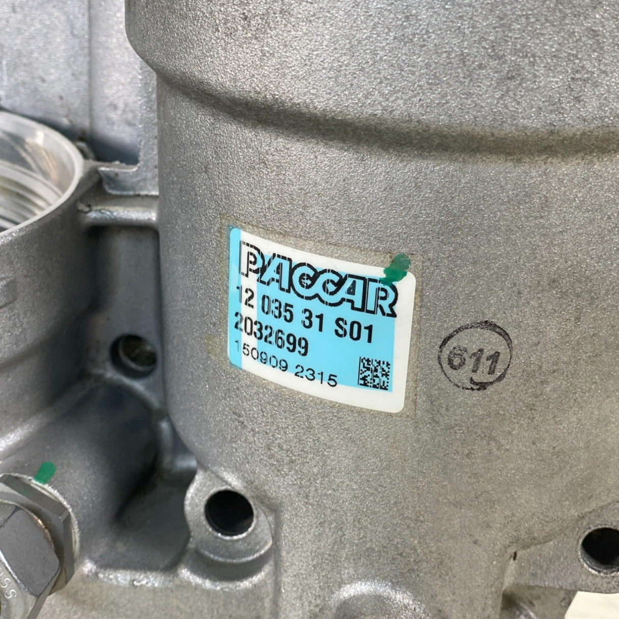 2121779 Genuine Paccar Oil Module MX-13 EPA13.