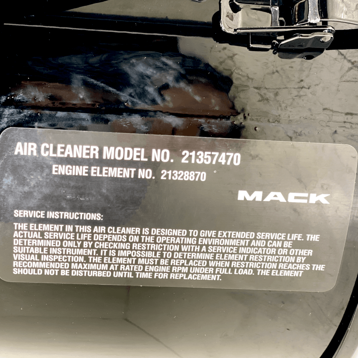 21357472 Genuine Mack Air Cleaner - Truck To Trailer