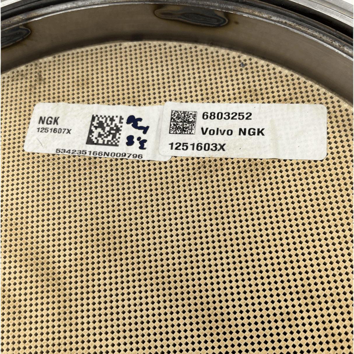 21804785 Genuine Volvo® Dpf Diesel Particulate Filter For Mp7 No Core Charge.