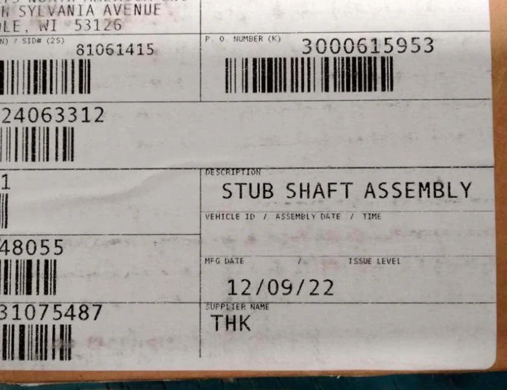 24063312 Genuine Volvo Steering Shaft - Truck To Trailer