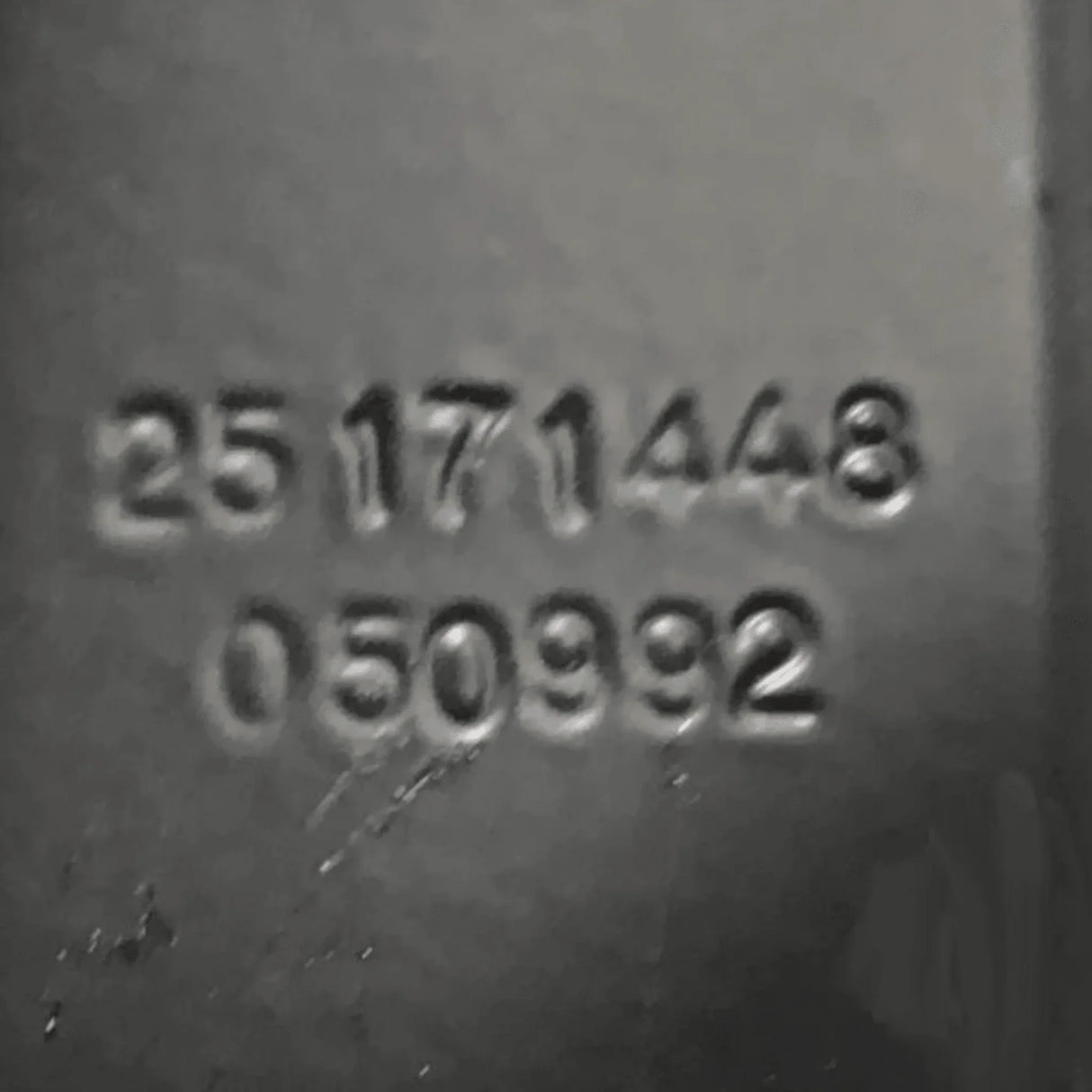 25171448 Genuine Mack Bracket - Truck To Trailer