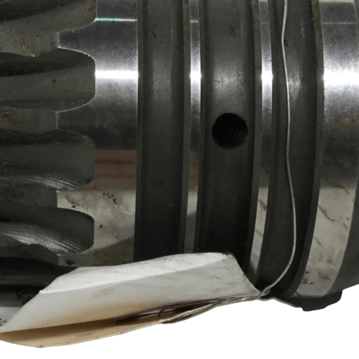 2719-122419 Genuine Volvo Output Shaft Nut And Snap - Truck To Trailer