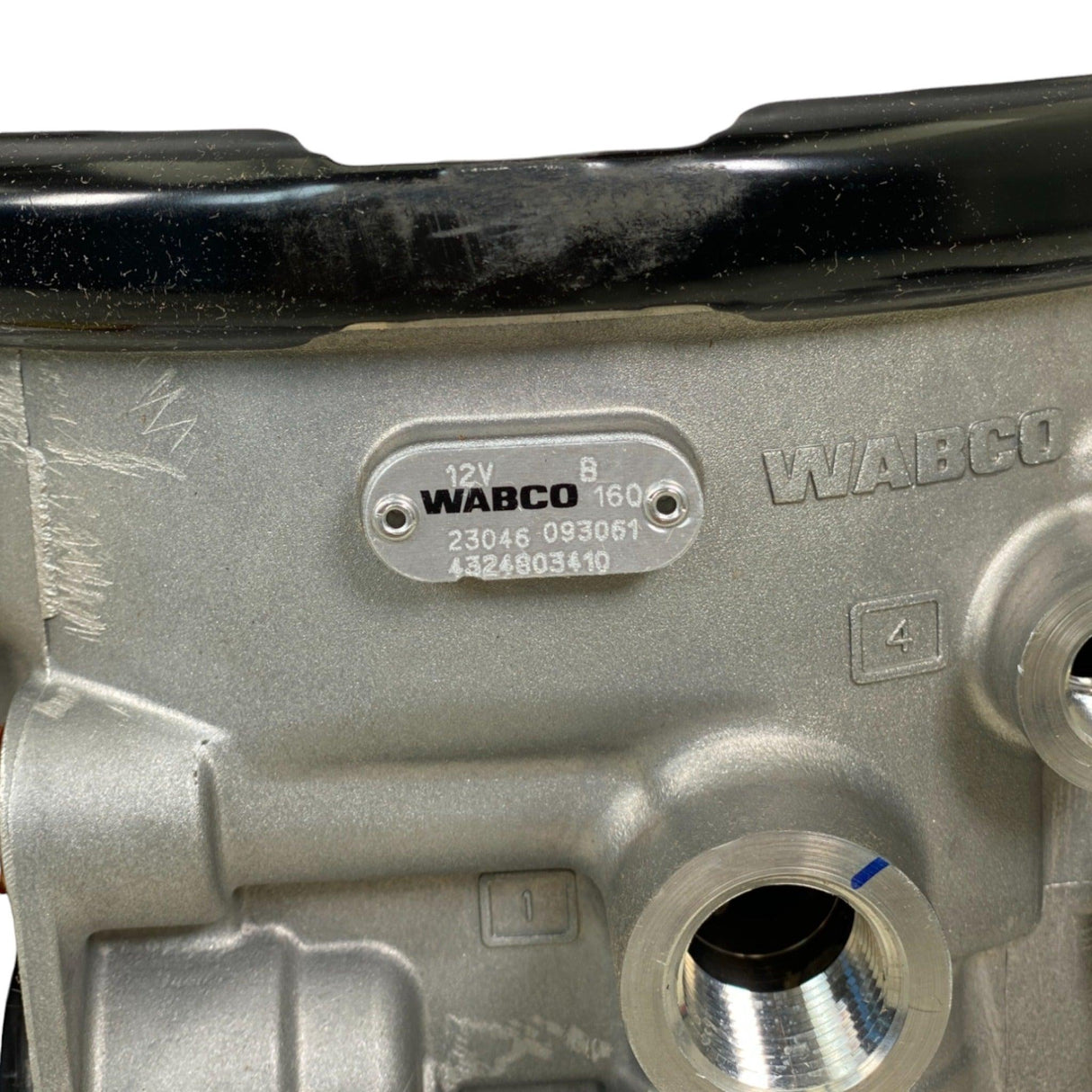 432 480 201 0 Genuine Wabco® Air Dryer - Truck To Trailer