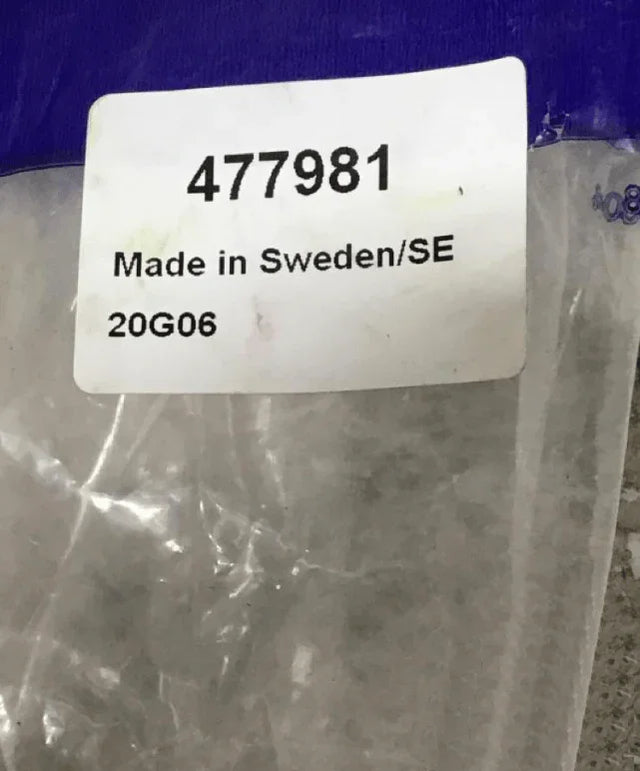 477981 Genuine Volvo Oil Return Pipe - Truck To Trailer