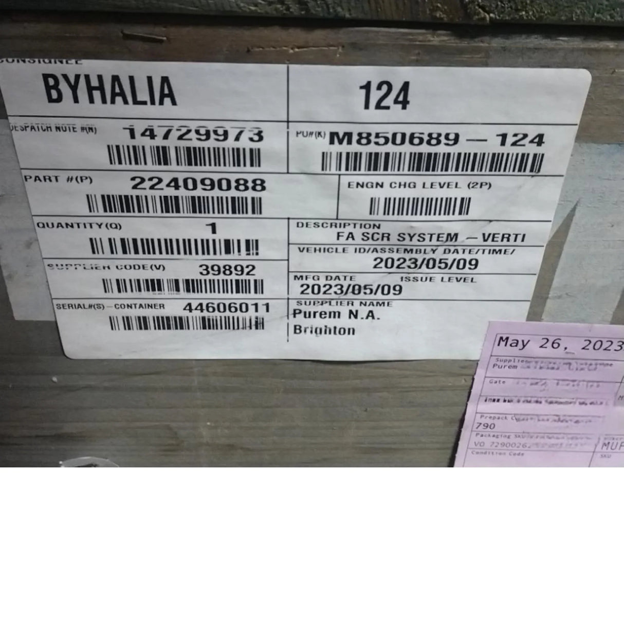 22409088 Genuine Mack Muffler - Truck To Trailer